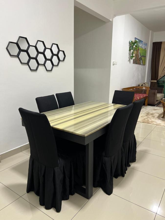 Ilsham Guest House @ Seroja Hills Bbst Sepang Luaran gambar