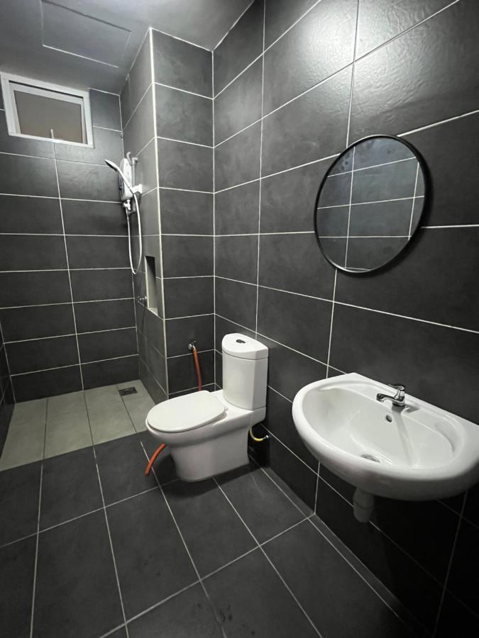 Ilsham Guest House @ Seroja Hills Bbst Sepang Luaran gambar