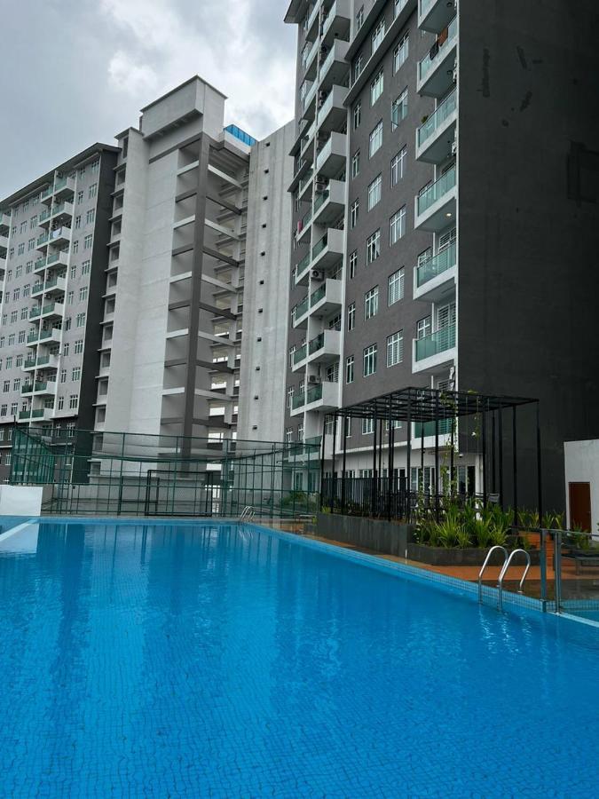 Ilsham Guest House @ Seroja Hills Bbst Sepang Luaran gambar