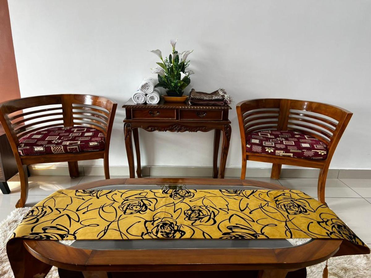 Ilsham Guest House @ Seroja Hills Bbst Sepang Luaran gambar
