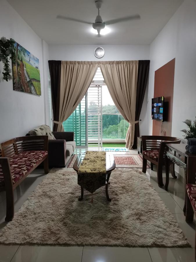 Ilsham Guest House @ Seroja Hills Bbst Sepang Luaran gambar
